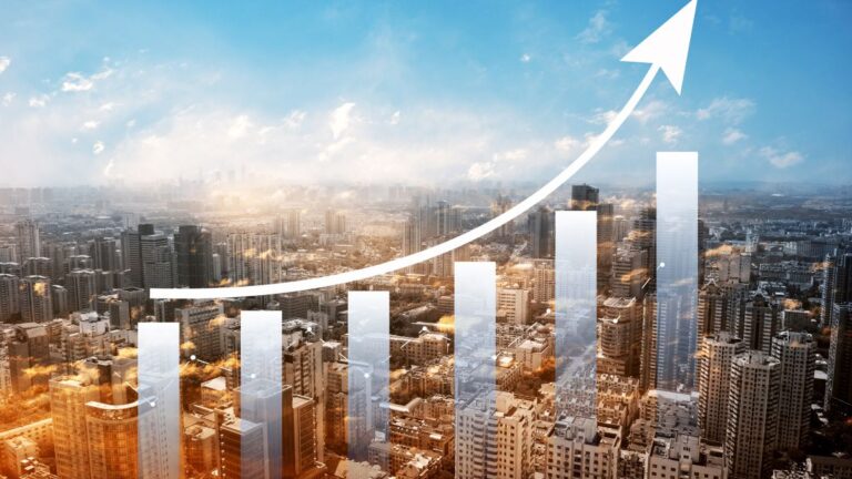Revolutionizing Revenue The Role of RevTech in Modern Business (1)